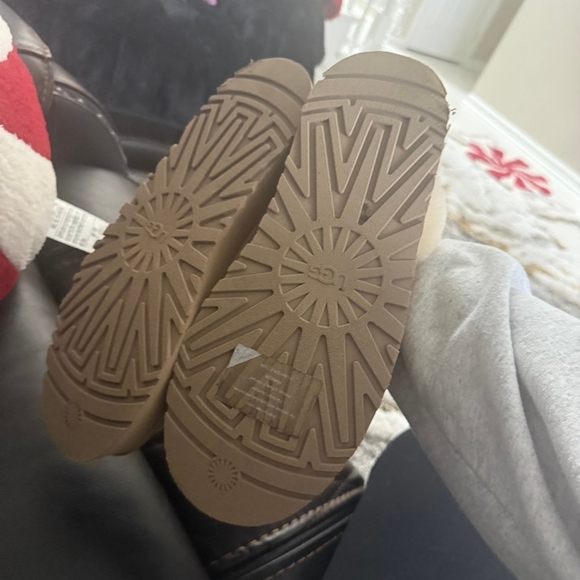 UGG Tan Fur-Lined Slippers - Picture 4 of 5